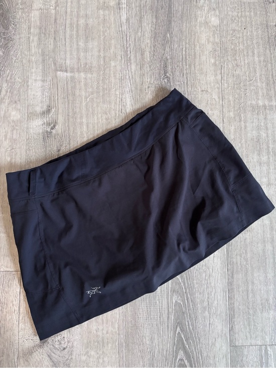 Arc'teryx Dresses & Skirts - Arc'teryx Black Women's Athletic Skort